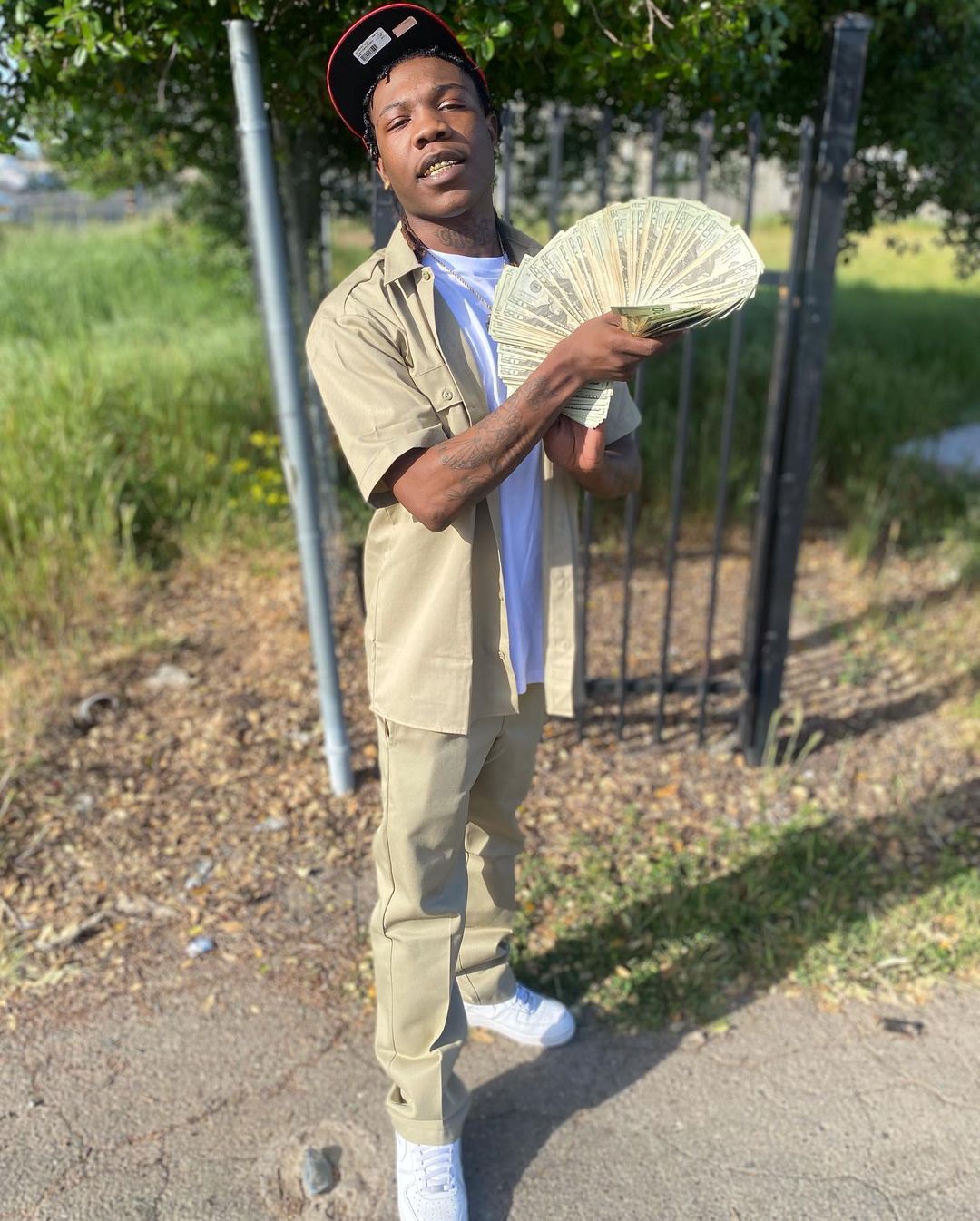 💫  @official_foethangamode x @moneeybaggz_bom (#ThizzlerVideoVS May 18, 2023)